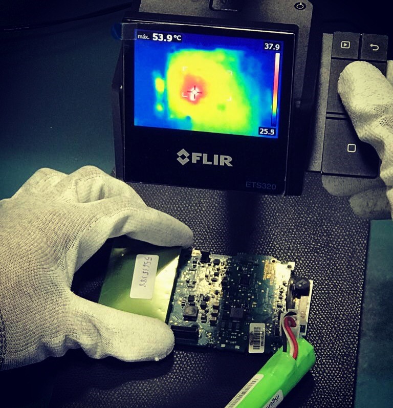 Reparación de TPVs. Medición temperatura anómala Ingenico iWL281